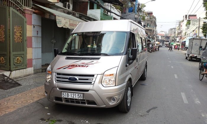 thuê xe 16 chỗ tphcm