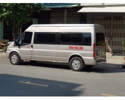 Xe du lịch 16 chỗ Ford Transit